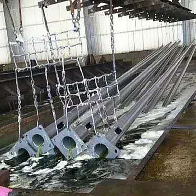 廠家直銷10米12米錐形挑臂路燈桿 小區(qū)路燈桿 高桿太陽(yáng)能燈桿